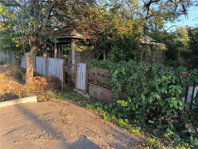 De vanzare Teren 1085 mp cu casa demolabila, Padureni, com. Buturugeni - foto 2