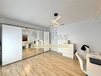 Apartament 3 camere 100 mp, de lux, ultracentral Ploiesti - foto 8