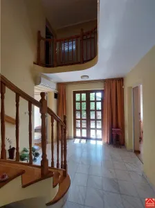 Casa spatioasa langa Spitalul Judetean - foto 2