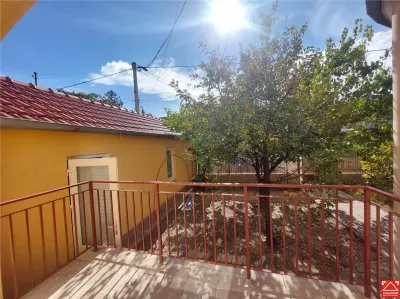 Casa spatioasa langa Spitalul Judetean - foto 16