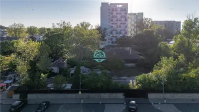 Vand fostul BAR ORIENT din MAMAIA avand teren 4371m, langa Vila Regala ( Regina Maria) - foto 20