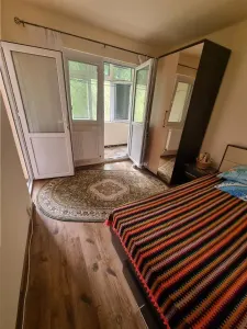 Apartament 2 camere et 2 zona 300  Cuza Voda langa Pompieri - foto 10