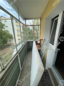 De inchiriat apartament cu 3 camere decomandate si 2 balcoane din zona Turnisor Sibiu - foto 14
