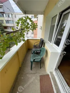 De inchiriat apartament cu 3 camere decomandate si 2 balcoane din zona Turnisor Sibiu - foto 15