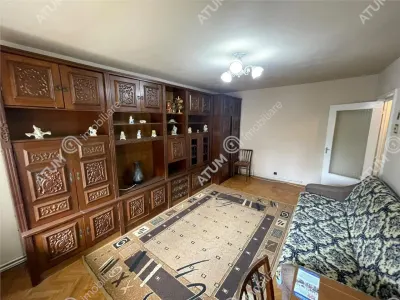 De inchiriat apartament cu 3 camere decomandate si 2 balcoane din zona Turnisor Sibiu - foto 3