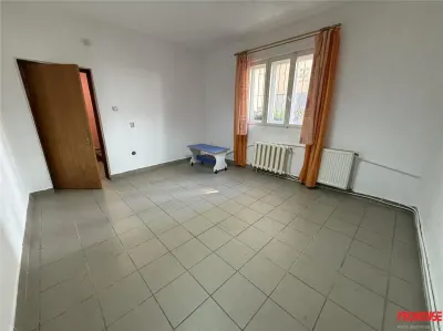 SPATII DE INCHIRIAT – BIROU / DEPOZITARE | 15 MP si 16 MP - foto 5