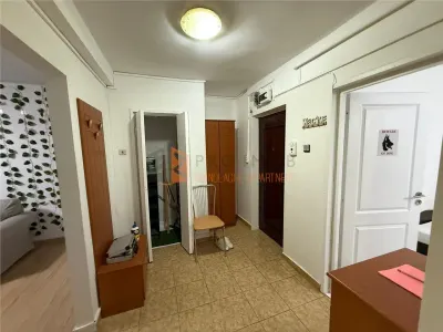 Apartament 3 camere cf 1 decomandat zona Spiru Haret - foto 2