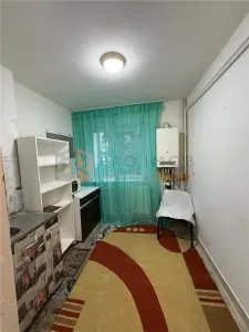 Apartament 2 camere cf 2 semidecomandat zona Ultracentrala - foto 5