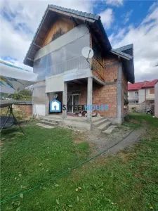 CASA CU ETAJ IN CENTRU - Fagaras