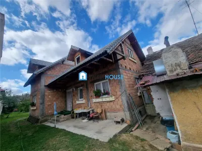 CASA CU ETAJ IN CENTRU - foto 15