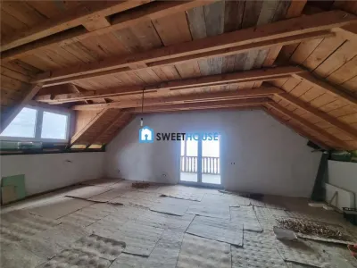 CASA CU ETAJ IN CENTRU - foto 10