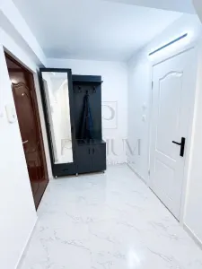LIPOVEI - 1 CAM - RENOVATA - BALCON - CENTRALA PROPRIE - foto 3
