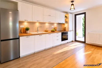 Priveliste de vis din Micul Penthouse, terasa + gradina 50 mp, Cetatea Brasov - foto 2