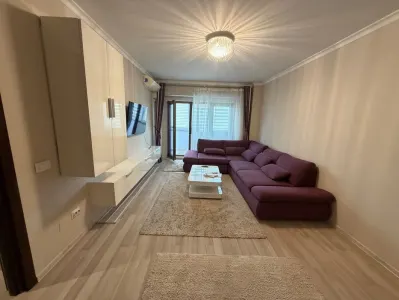 Apartament cu 3 camere decomandate, modern și foarte bine întreținut, situat în zona Gara - Iasi