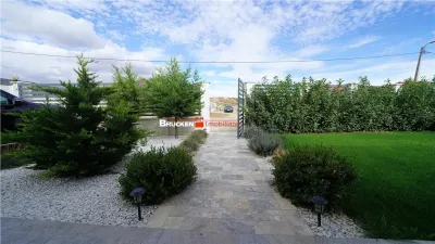 VILA ELEGANTA, COMPLET MOBILATA SI UTILATA | ONCEA, ORADEA - Oradea