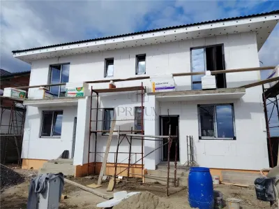 Duplex 4 camere - toate utilitatile - dormitor la parter - Mosnita Veche