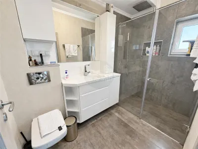 Apartament de LUX cu 4 camere 2 bai si 2 parcari in Cartier Deventer - foto 16