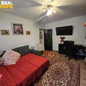 Etaj 2. 3 camere SD. 83 k 50 mp - Iasi
