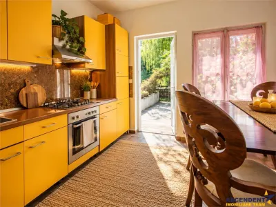 Resedinta distinctiva, pe domeniu de 2.200mp, cadru exclusivist, Central, Brasov - foto 4