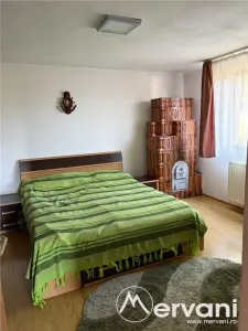 Casa de vanzare cu 4 camere in Comarnic - foto 11
