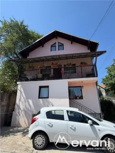Casa de vanzare cu 4 camere in Comarnic - foto 3