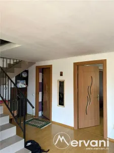 Casa de vanzare cu 4 camere in Comarnic - foto 21