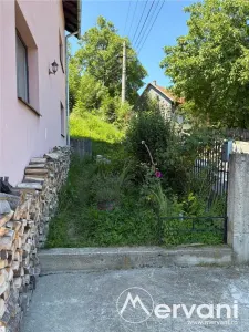 Casa de vanzare cu 4 camere in Comarnic - foto 30