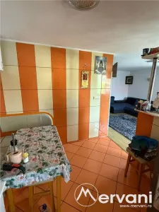 Casa de vanzare cu 4 camere in Comarnic - foto 9