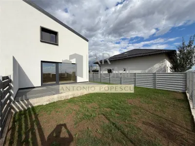Casa duplex cu perete dublu, in Strejnicu, la 5 km de Ploiesti. - foto 4