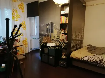 Apartament 1 camera, centrala proprie, etaj 1 - Zona Complexului Studentesc - Timisoara