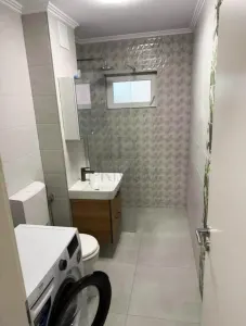 DAMBOVITA - 3 CAMERE - BLOC IZOLAT - RENOVAT - 2 BAI - ETAJ 3 - CENTRALA PROPRIE - CLIMA - foto 9