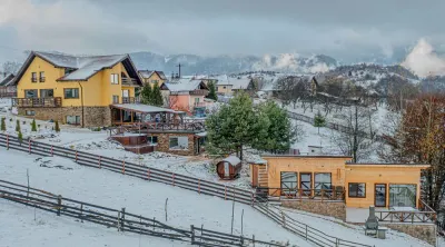 Vand proprietate turistica — sat Peştera, Moieciu, Brasov - Brasov