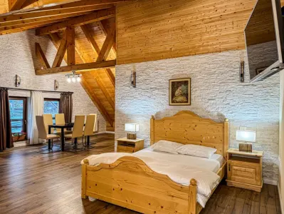 Vand proprietate turistica — sat Peştera, Moieciu, Brasov - foto 4