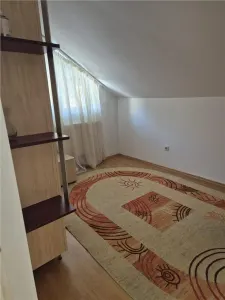 Casa 160 Mp Zona Exclusivista Zona Linistita Semicentral Curte Locuri de Parcare - foto 9
