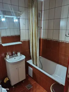Vand garsoniera frumoasa si spatioasa . Mobilata si utilata. - foto 2