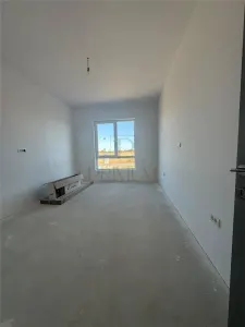 CASA PE PARTER  - 3 DORMITOARE - BUCATARIE INCHISA - 400 MP TEREN -ASFALT - foto 11
