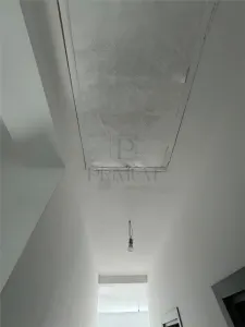 CASA PE PARTER  - 3 DORMITOARE - BUCATARIE INCHISA - 400 MP TEREN -ASFALT - foto 10