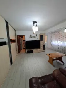 inchiriez apartament 2 camere zona VIVO CONSTANTA - foto 2