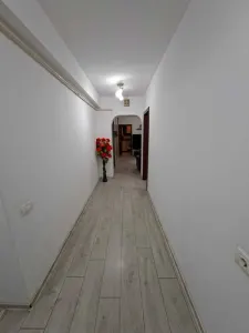 inchiriez apartament 2 camere zona VIVO CONSTANTA - foto 8