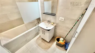 Apartament luminos si spatios Coresi Kasper - foto 13