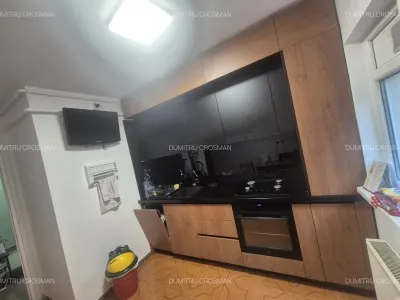 VAND APARTAMENT 3 CAMERE DECOMANDAT - foto 4