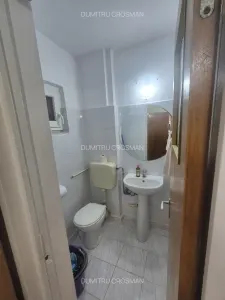VAND APARTAMENT 3 CAMERE DECOMANDAT - foto 8