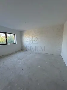 CASA SPATIOASA 4 DORMITOARE BUCATARIE INCHISA ZONA SERENA ASFALT SI TOATE UTILITATILE - foto 11
