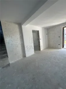 CASA SPATIOASA 4 DORMITOARE BUCATARIE INCHISA ZONA SERENA ASFALT SI TOATE UTILITATILE - foto 16