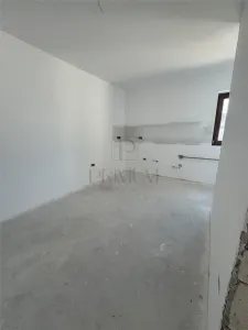 CASA SPATIOASA 4 DORMITOARE BUCATARIE INCHISA ZONA SERENA ASFALT SI TOATE UTILITATILE - foto 17
