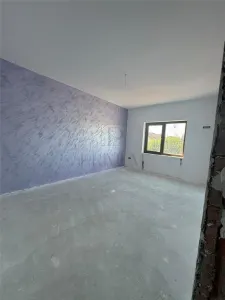 CASA SPATIOASA 4 DORMITOARE BUCATARIE INCHISA ZONA SERENA ASFALT SI TOATE UTILITATILE - foto 18