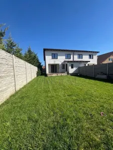 CASA SPATIOASA 4 DORMITOARE BUCATARIE INCHISA ZONA SERENA ASFALT SI TOATE UTILITATILE - foto 3