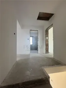 CASA SPATIOASA 4 DORMITOARE BUCATARIE INCHISA ZONA SERENA ASFALT SI TOATE UTILITATILE - foto 21