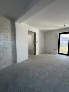 CASA SPATIOASA 4 DORMITOARE BUCATARIE INCHISA ZONA SERENA ASFALT SI TOATE UTILITATILE - foto 9