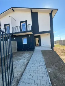 DUPLEX PE ETAJ 3 DORMITOARE BUCATARIE INCHISA TEREN 400 MP ZONA LINISTITA DE DEZVOLTARE - foto 2